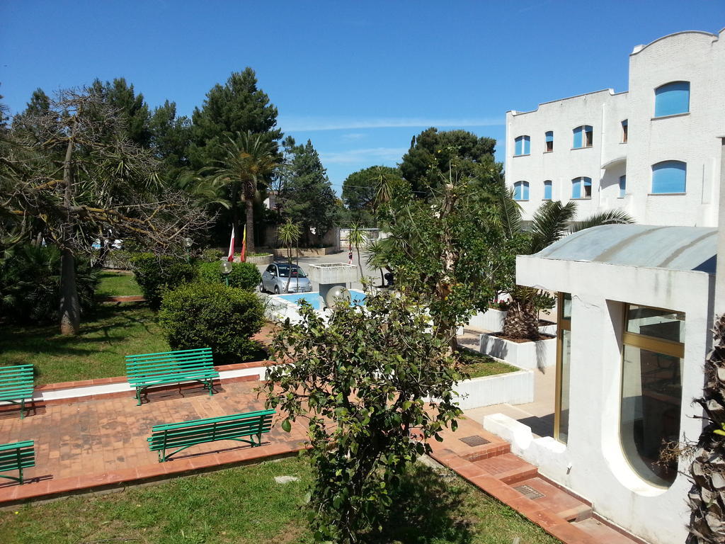 Hotel Azzolini Villagrazia Di Carini 外观 照片